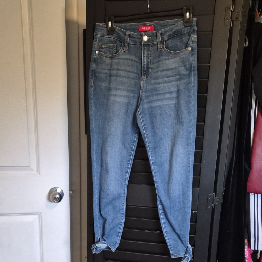 Guess Women's Skinny Jeans in Medium Blue Wash